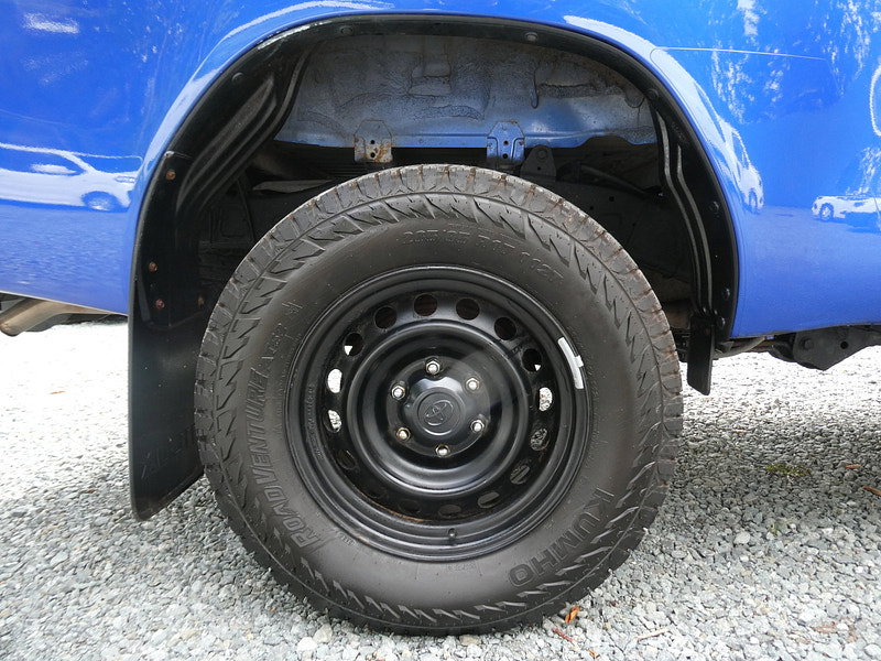 Toyota Hilux 2.4 D-4D Active Extra Pickup Extended Cab 4dr Diesel Manual 4WD Euro 6 (s/s) (150 ps) 4dr Manual 2026