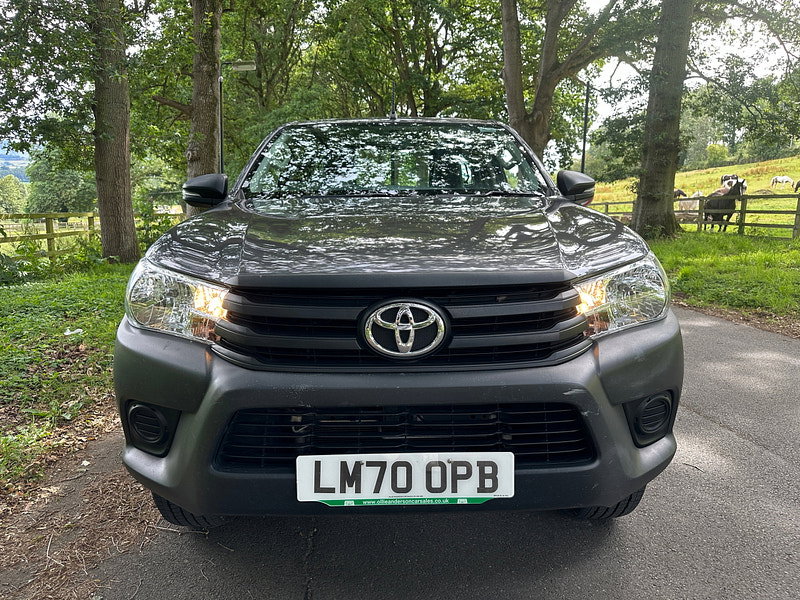Toyota Hilux 2.4 D-4D Active Extra Pickup Extended Cab 4dr Diesel Manual 4WD Euro 6 (s/s) (150 ps) 4dr Manual 2026