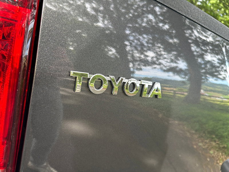 Toyota Hilux 2.4 D-4D Active Extra Pickup Extended Cab 4dr Diesel Manual 4WD Euro 6 (s/s) (150 ps) 4dr Manual 2026