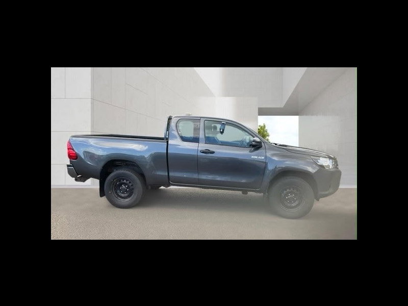 Toyota Hilux 2.4 D-4D Active Extra Pickup Extended Cab 4dr Diesel Manual 4WD Euro 6 (s/s) (150 ps) 4dr Manual 2026