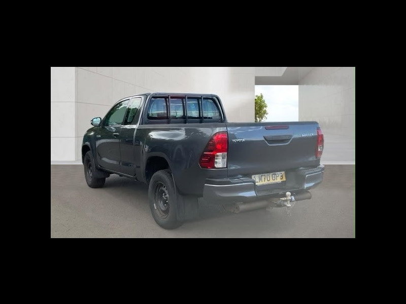 Toyota Hilux 2.4 D-4D Active Extra Pickup Extended Cab 4dr Diesel Manual 4WD Euro 6 (s/s) (150 ps) 4dr Manual 2026