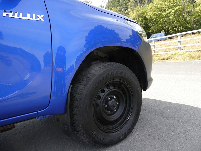 Toyota Hilux 2.4 D-4D Active Extra Pickup Extended Cab 4dr Diesel Manual 4WD Euro 6 (s/s) (150 ps) 4dr Manual 2026