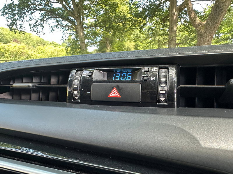 Toyota Hilux 2.4 D-4D Active Extra Pickup Extended Cab 4dr Diesel Manual 4WD Euro 6 (s/s) (150 ps) 4dr Manual 2026