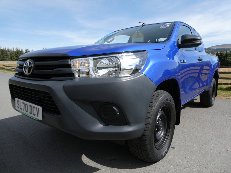 Toyota Hilux 2.4 D-4D Active Extra Pickup Extended Cab 4dr Diesel Manual 4WD Euro 6 (s/s) (150 ps) 4dr Manual 2026