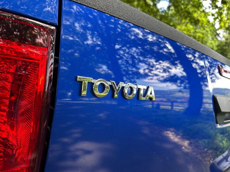 Toyota Hilux 2.4 D-4D Active Extra Pickup Extended Cab 4dr Diesel Manual 4WD Euro 6 (s/s) (150 ps) 4dr Manual 2026