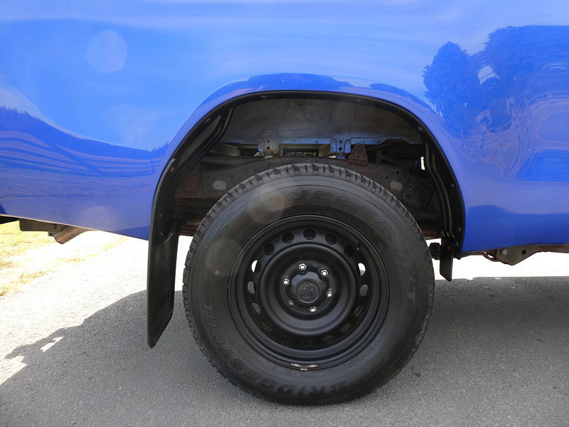 Toyota Hilux 2.4 D-4D Active Extra Pickup Extended Cab 4dr Diesel Manual 4WD Euro 6 (s/s) (150 ps) 4dr Manual 2026