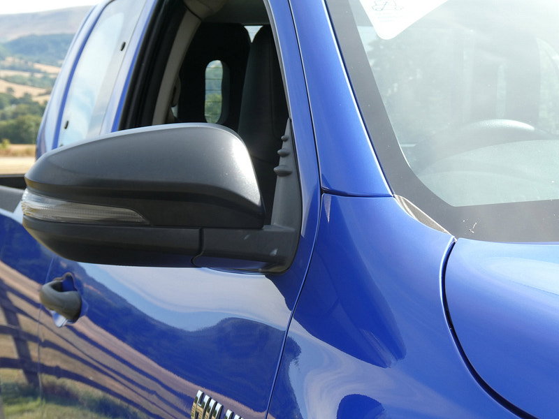 Toyota Hilux 2.4 D-4D Active Extra Pickup Extended Cab 4dr Diesel Manual 4WD Euro 6 (s/s) (150 ps) 4dr Manual 2026