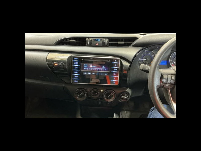 Toyota Hilux 2.4 D-4D Active Extra Pickup Extended Cab 4dr Diesel Manual 4WD Euro 6 (s/s) (150 ps) 4dr Manual 2026