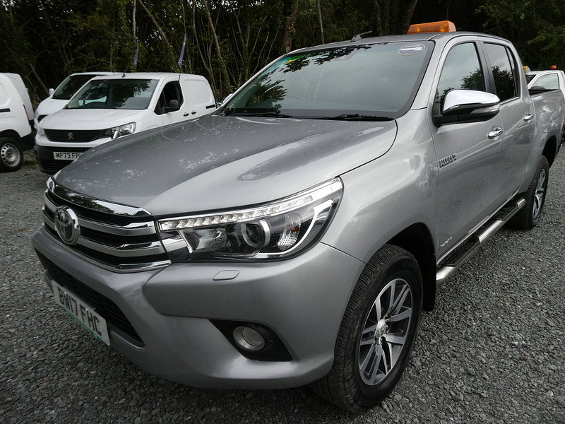 Toyota Hilux 2.4 D-4D Invincible Pickup Double Cab 4dr Diesel Auto 4WD Euro 6 (TSS, 3.5t) (150 ps) 4dr Automatic 2026