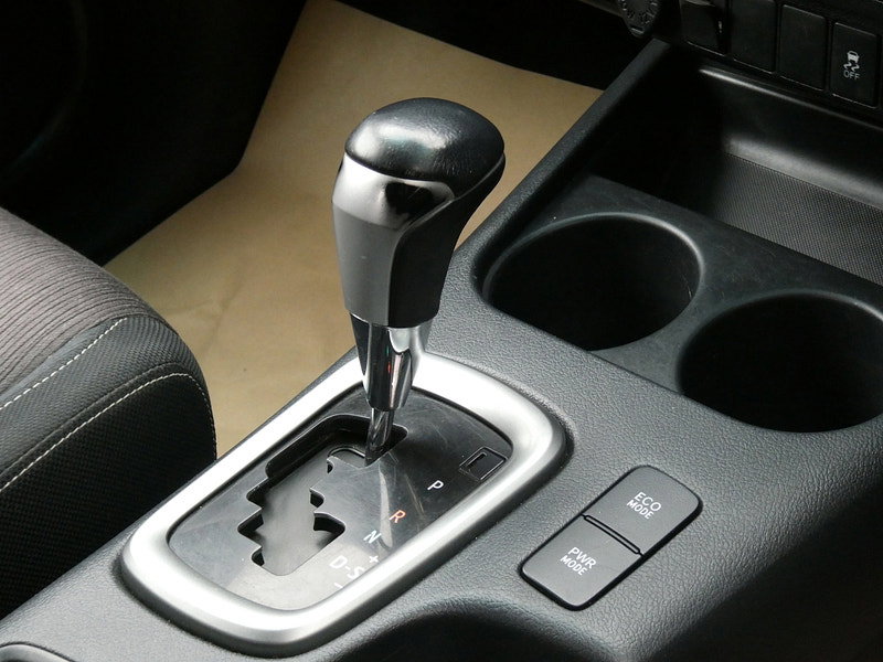 Toyota Hilux 2.4 D-4D Invincible Pickup Double Cab 4dr Diesel Auto 4WD Euro 6 (TSS, 3.5t) (150 ps) 4dr Automatic 2026
