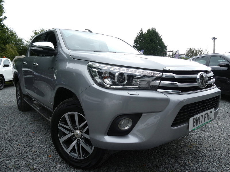 Toyota Hilux 2.4 D-4D Invincible Pickup Double Cab 4dr Diesel Auto 4WD Euro 6 (TSS, 3.5t) (150 ps) 4dr Automatic 2026