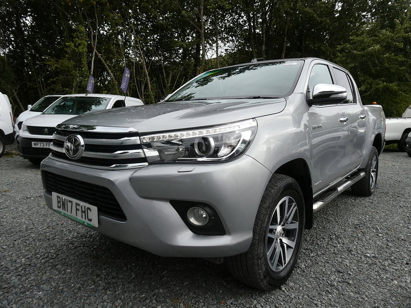 Toyota Hilux 2.4 D-4D Invincible Pickup Double Cab 4dr Diesel Auto 4WD Euro 6 (TSS, 3.5t) (150 ps) 4dr Automatic 2026