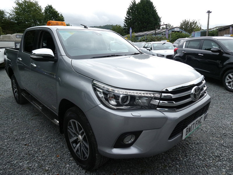 Toyota Hilux 2.4 D-4D Invincible Pickup Double Cab 4dr Diesel Auto 4WD Euro 6 (TSS, 3.5t) (150 ps) 4dr Automatic 2026