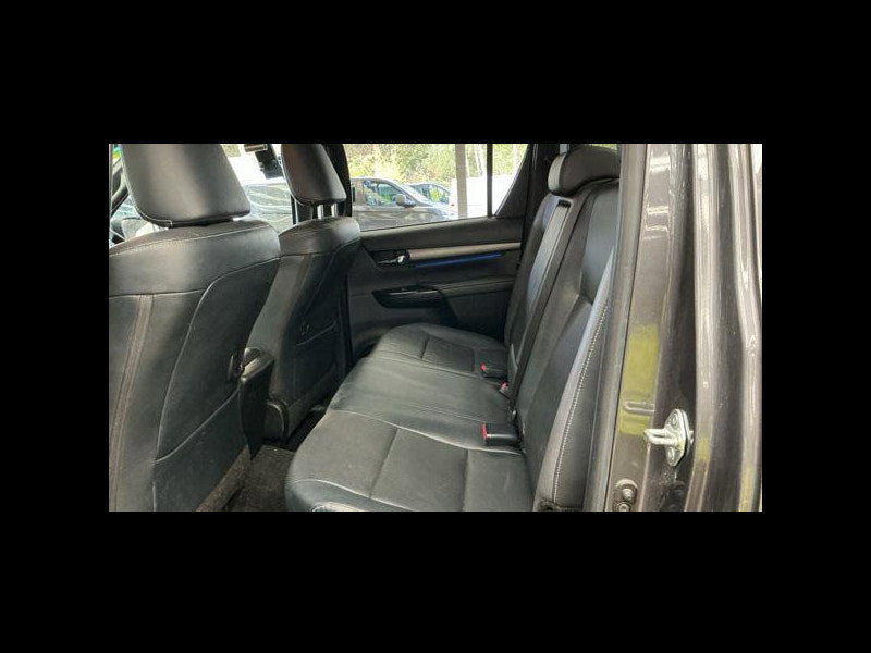Toyota Hilux 2.8 D-4D Invincible X Pickup Double Cab 4dr Diesel Auto 4WD Euro 6 (s/s) (204 ps) 4dr Automatic 2026