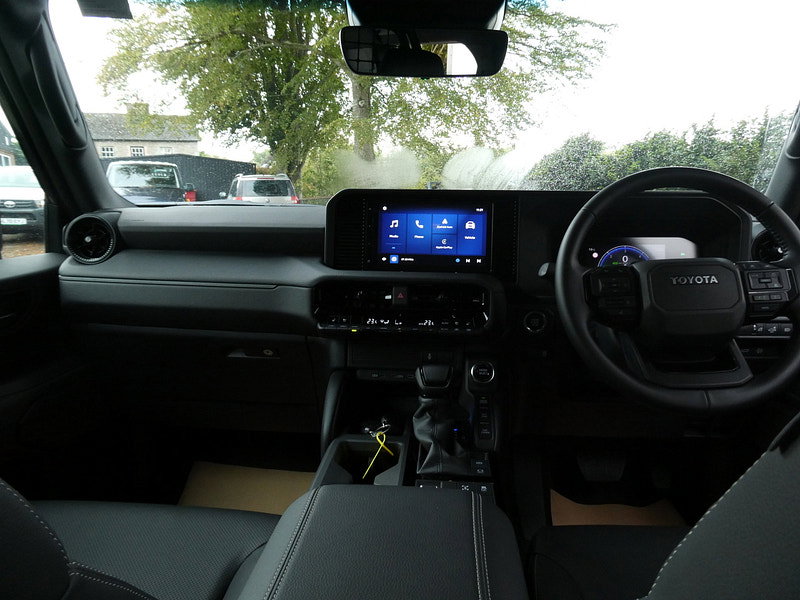 Toyota Land Cruiser 2.8D MHEV Panel Van 5dr Diesel Hybrid Auto 4WD LWB Euro 6 (s/s) (205 ps) 5dr Automatic 2026