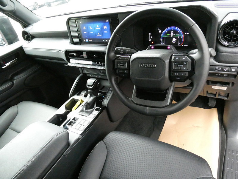 Toyota Land Cruiser 2.8D MHEV Panel Van 5dr Diesel Hybrid Auto 4WD LWB Euro 6 (s/s) (205 ps) 5dr Automatic 2026