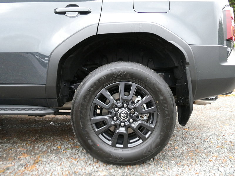 Toyota Land Cruiser 2.8D MHEV Panel Van 5dr Diesel Hybrid Auto 4WD LWB Euro 6 (s/s) (205 ps) 5dr Automatic 2026