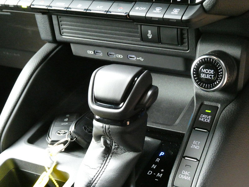 Toyota Land Cruiser 2.8D MHEV Panel Van 5dr Diesel Hybrid Auto 4WD LWB Euro 6 (s/s) (205 ps) 5dr Automatic 2026