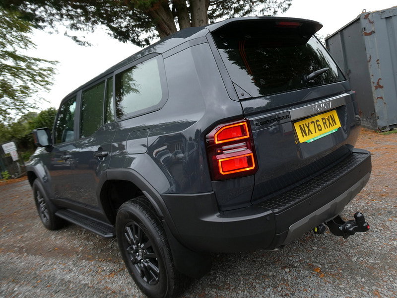 Toyota Land Cruiser 2.8D MHEV Panel Van 5dr Diesel Hybrid Auto 4WD LWB Euro 6 (s/s) (205 ps) 5dr Automatic 2026