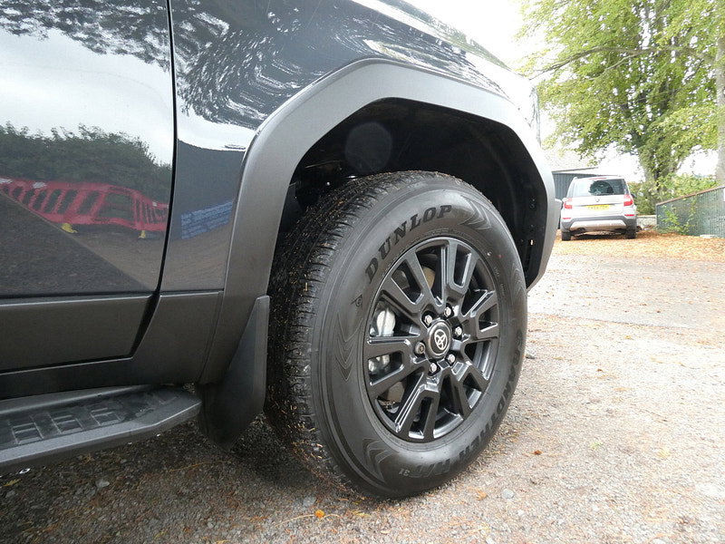 Toyota Land Cruiser 2.8D MHEV Panel Van 5dr Diesel Hybrid Auto 4WD LWB Euro 6 (s/s) (205 ps) 5dr Automatic 2026