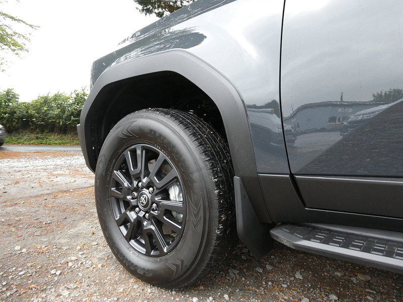 Toyota Land Cruiser 2.8D MHEV Panel Van 5dr Diesel Hybrid Auto 4WD LWB Euro 6 (s/s) (205 ps) 5dr Automatic 2026