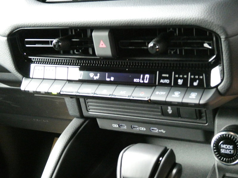 Toyota Land Cruiser 2.8D MHEV Panel Van 5dr Diesel Hybrid Auto 4WD LWB Euro 6 (s/s) (205 ps) 5dr Automatic 2026