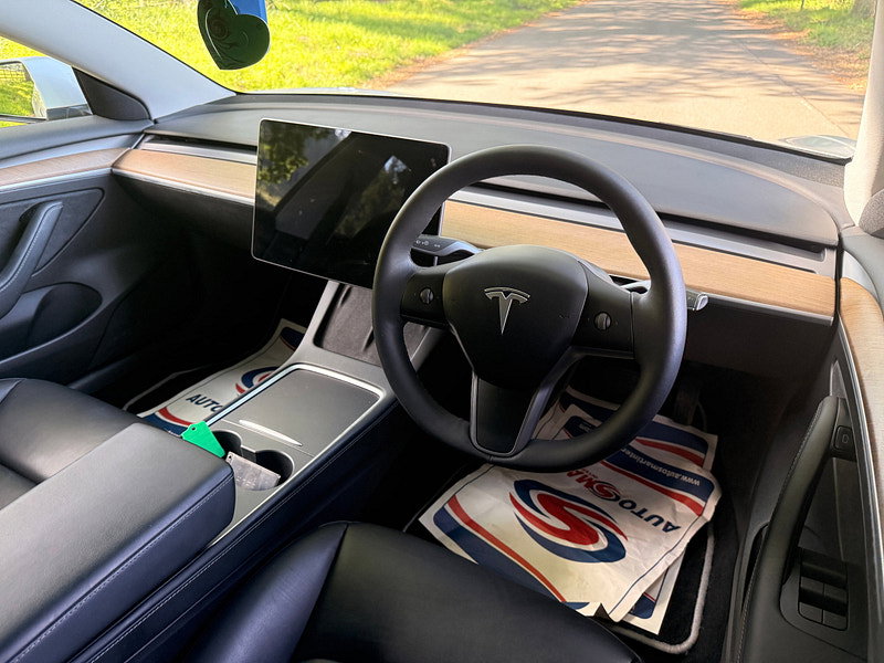Tesla Model 3 Standard Range Plus Saloon 4dr Electric Auto RWD (241 bhp) 4dr Automatic 2026