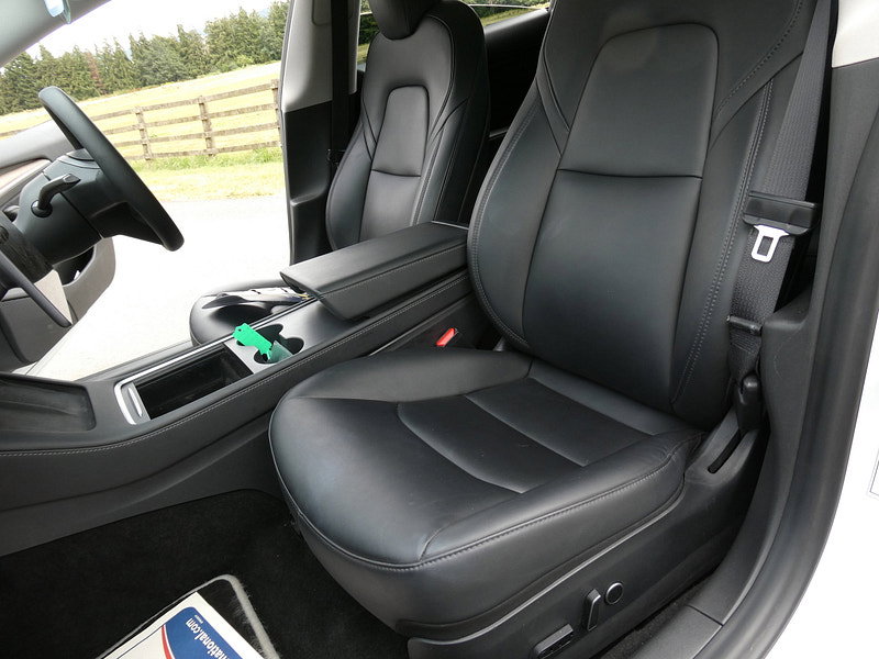 Tesla Model 3 Standard Range Plus Saloon 4dr Electric Auto RWD (241 bhp) 4dr Automatic 2026
