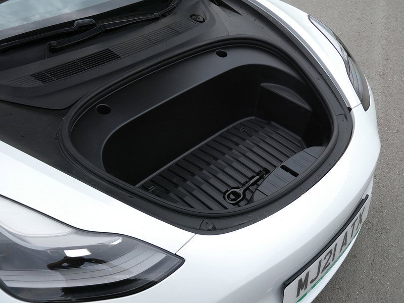 Tesla Model 3 Standard Range Plus Saloon 4dr Electric Auto RWD (241 bhp) 4dr Automatic 2026