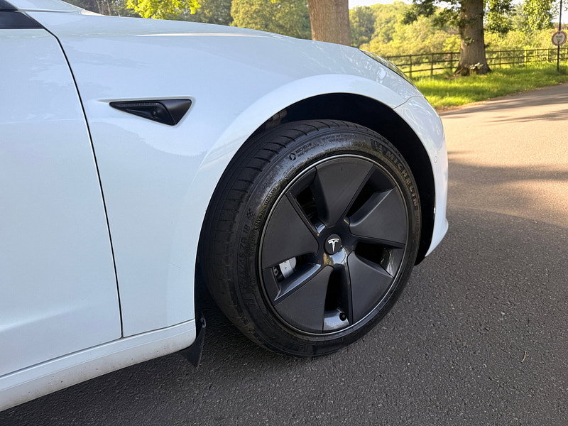 Tesla Model 3 Standard Range Plus Saloon 4dr Electric Auto RWD (241 bhp) 4dr Automatic 2026