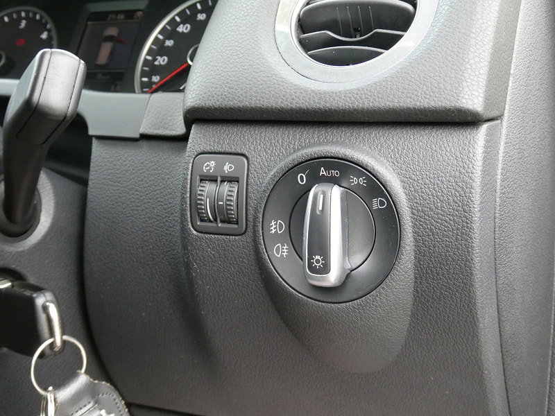 Volkswagen Tiguan 2.0 TDI BlueMotion Tech SE SUV 5dr Diesel Manual 4WD Euro 5 (s/s) (140 ps) 5dr Manual 2026
