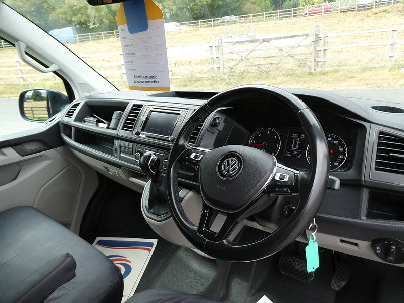 Volkswagen Transporter 2.0 TDI T32 BlueMotion Tech Highline Kombi Double Cab 5dr Diesel DSG FWD SWB Euro 6 (s/s) (150 ps) 5dr Automatic 2026