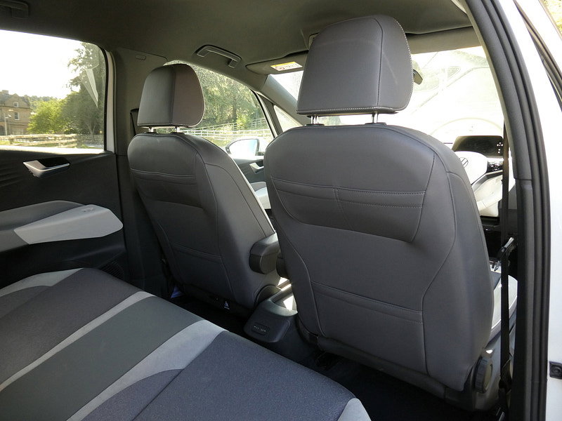 Volkswagen ID.3 Pro Performance 58kWh Business Hatchback 5dr Electric Auto (204 ps) 5dr Automatic 2026