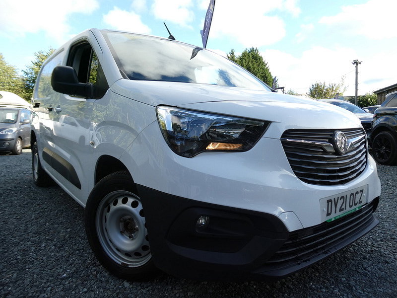 Vauxhall Combo 1.5 Turbo D 2300 Edition Panel Van 4dr Diesel Auto L2 H1 Euro 6 (s/s) (130 ps) 4dr Automatic 2026