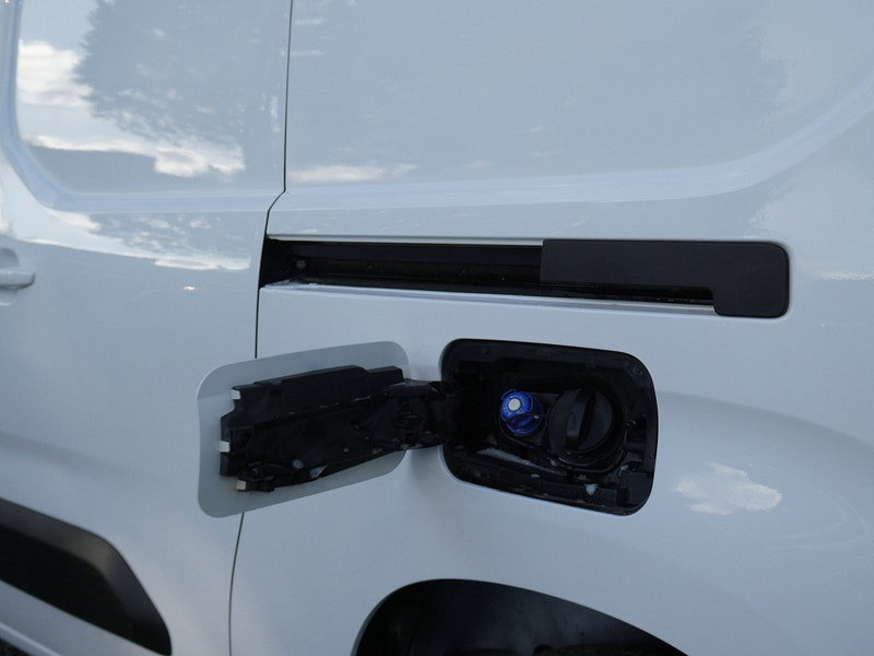 Vauxhall Combo 1.5 Turbo D 2300 Edition Panel Van 4dr Diesel Auto L2 H1 Euro 6 (s/s) (130 ps) 4dr Automatic 2026