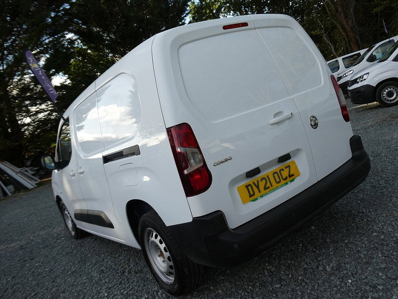 Vauxhall Combo 1.5 Turbo D 2300 Edition Panel Van 4dr Diesel Auto L2 H1 Euro 6 (s/s) (130 ps) 4dr Automatic 2026