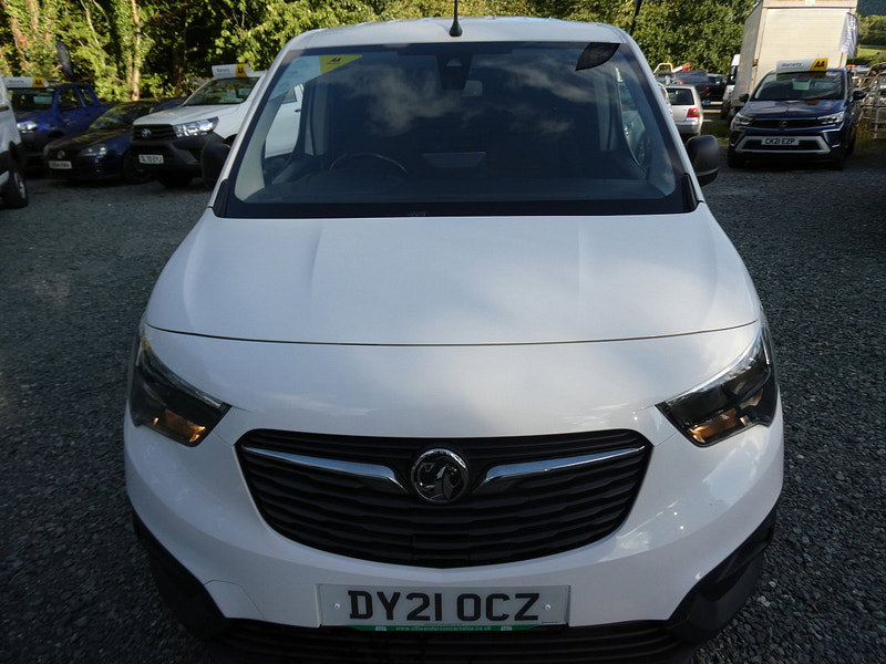 Vauxhall Combo 1.5 Turbo D 2300 Edition Panel Van 4dr Diesel Auto L2 H1 Euro 6 (s/s) (130 ps) 4dr Automatic 2026