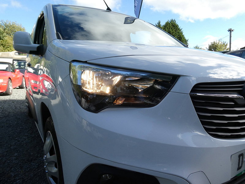 Vauxhall Combo 1.5 Turbo D 2300 Sportive Panel Van 4dr Diesel Manual L1 H1 Euro 6 (100 ps) 4dr Manual 2026