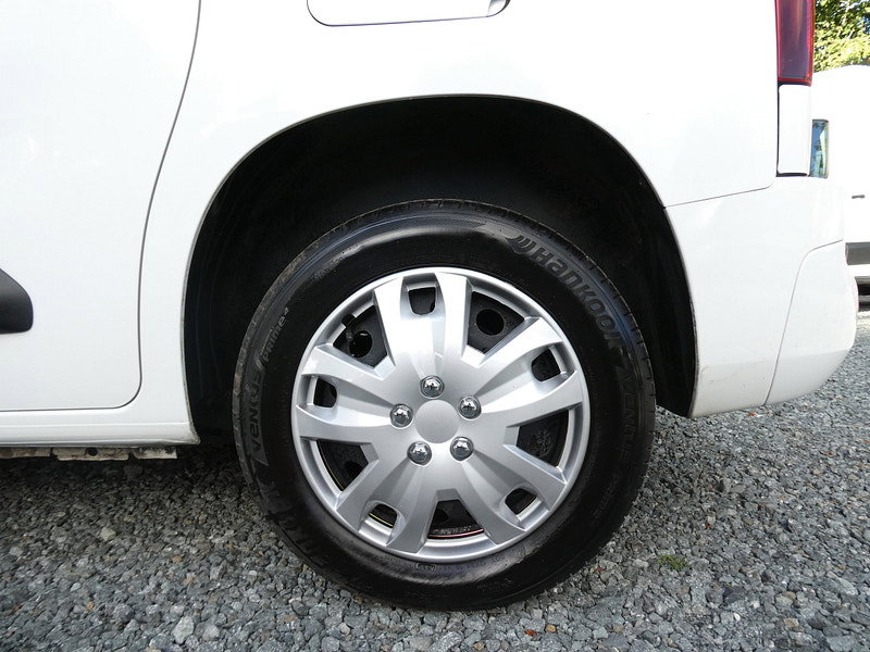 Vauxhall Combo 1.5 Turbo D 2300 Sportive Panel Van 4dr Diesel Manual L1 H1 Euro 6 (100 ps) 4dr Manual 2026