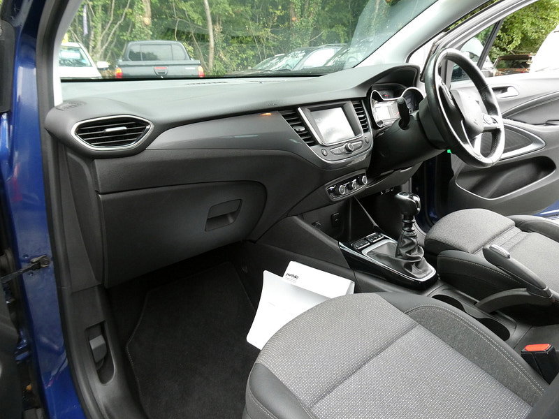 Vauxhall Crossland 1.2 Turbo Elite SUV 5dr Petrol Manual Euro 6 (s/s) (110 ps) 5dr Manual 2026