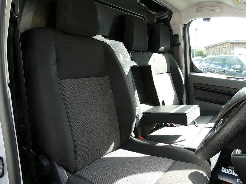 Vauxhall Vivaro 1.5 Turbo D 2900 Dynamic Panel Van 6dr Diesel Manual L2 H1 Euro 6 (s/s) (100 ps) 6dr Manual 2026