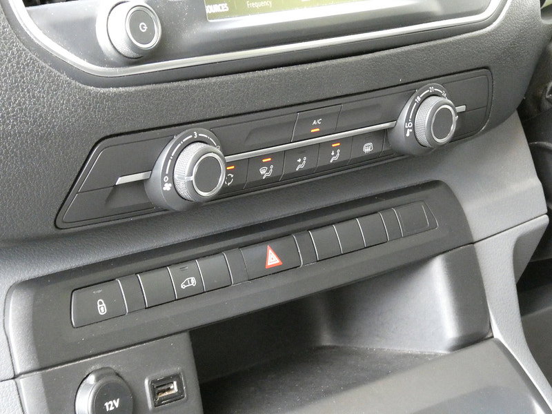 Vauxhall Vivaro 1.5 Turbo D 2900 Dynamic Panel Van 6dr Diesel Manual L2 H1 Euro 6 (s/s) (100 ps) 6dr Manual 2026