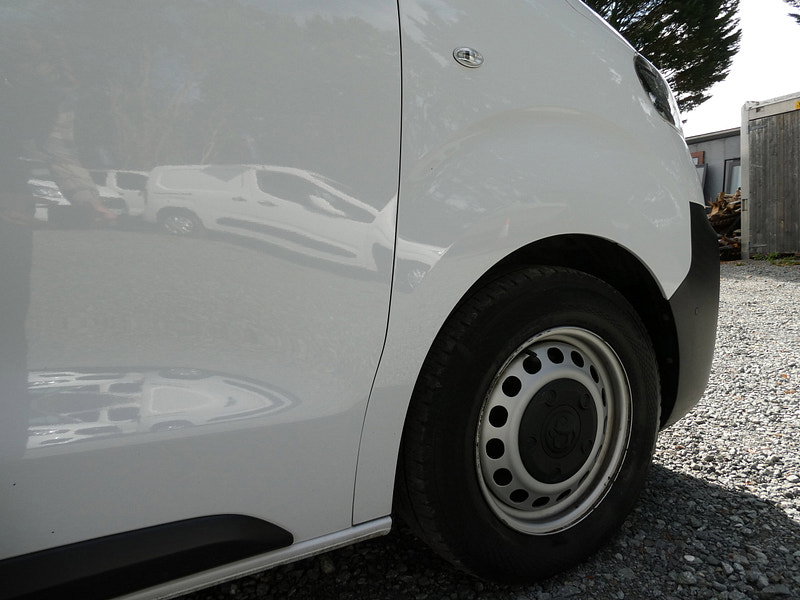 Vauxhall Vivaro 1.5 Turbo D 2900 Dynamic Panel Van 6dr Diesel Manual L2 H1 Euro 6 (s/s) (100 ps) 6dr Manual 2026