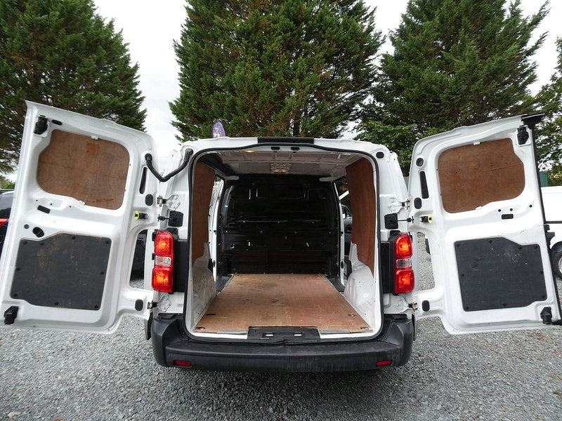 Vauxhall Vivaro 1.5 Turbo D 2900 Sportive Panel Van 5dr Diesel Manual L2 H1 Euro 6 (s/s) (100 ps) 5dr Manual 2026