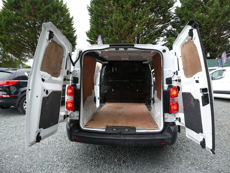 Vauxhall Vivaro 1.5 Turbo D 2900 Sportive Panel Van 5dr Diesel Manual L2 H1 Euro 6 (s/s) (100 ps) 5dr Manual 2026