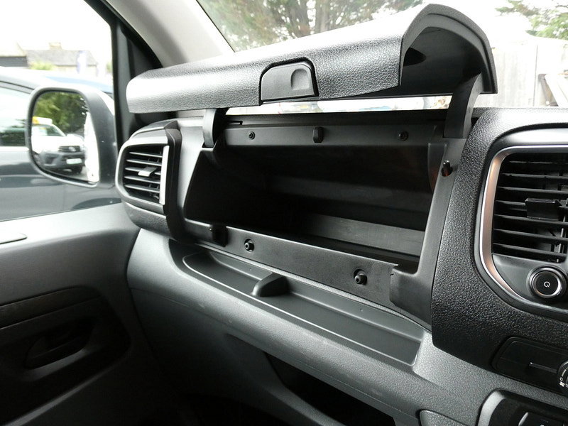 Vauxhall Vivaro 1.5 Turbo D 2900 Sportive Panel Van 5dr Diesel Manual L2 H1 Euro 6 (s/s) (100 ps) 5dr Manual 2026