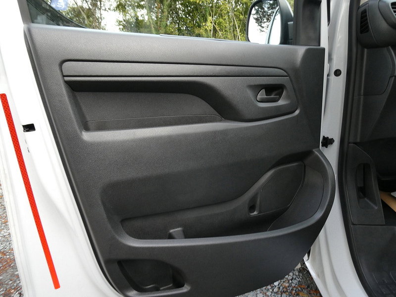 Vauxhall Vivaro 2.0 Turbo D Prime XL Crew Van Double Cab 6dr Diesel Manual LWB Euro 6 (145 ps) 6dr Manual 2026