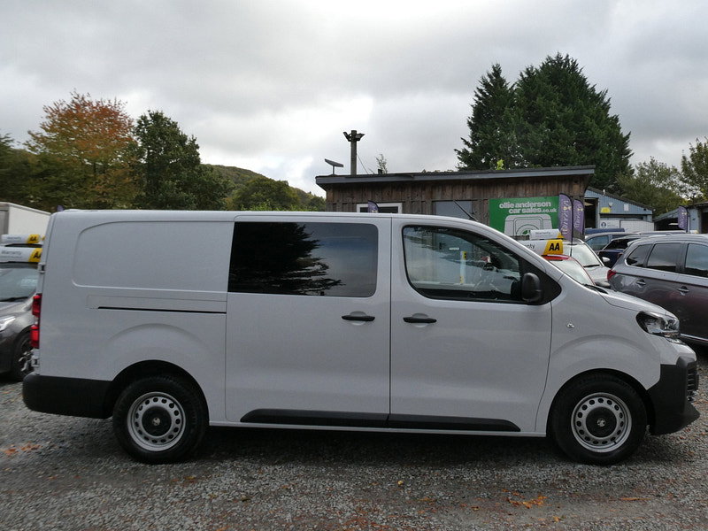 Vauxhall Vivaro 2.0 Turbo D Prime XL Crew Van Double Cab 6dr Diesel Manual LWB Euro 6 (145 ps) 6dr Manual 2026