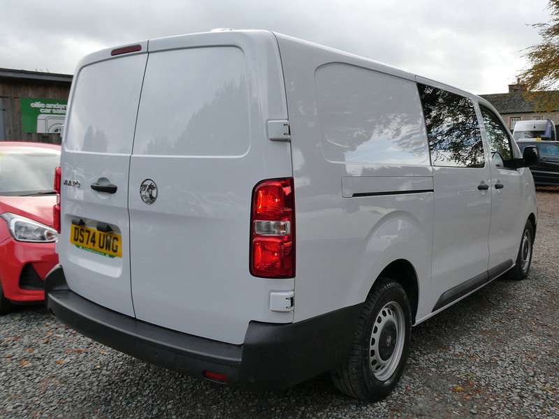 Vauxhall Vivaro 2.0 Turbo D Prime XL Crew Van Double Cab 6dr Diesel Manual LWB Euro 6 (145 ps) 6dr Manual 2026