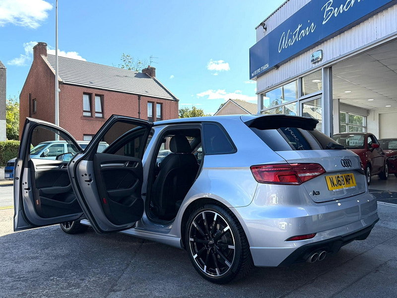 Audi A3 1.5 TFSI CoD 35 Black Edition Sportback 5dr Petrol Manual Euro 6 (s/s) (150 ps) 5dr Manual 2026